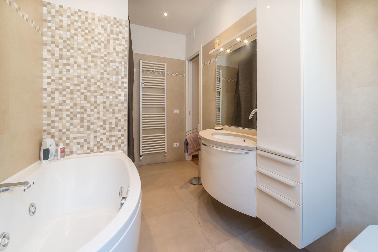 Colosseum Roomy Apartamento