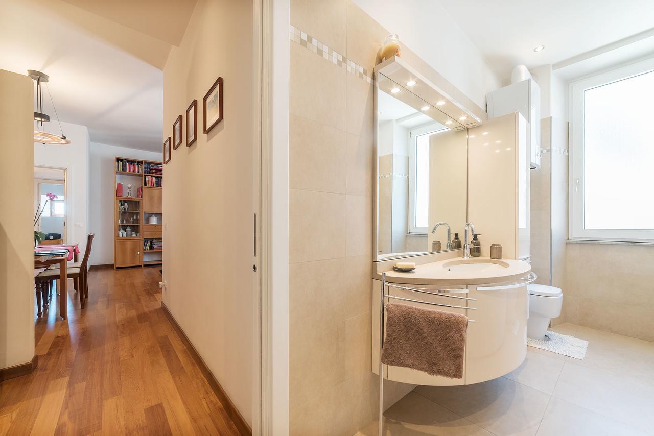 Colosseum Roomy Apartamento